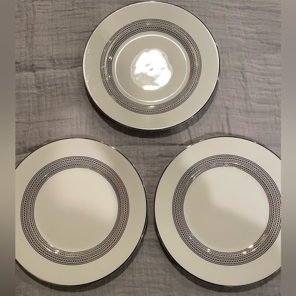 Vera Wang Vera Moderne Wedgwood 9 inch plates